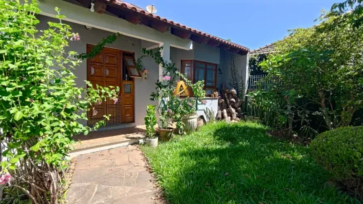 Sobrado com 3 Quartos à venda, 195m² no Niterói, Canoas
