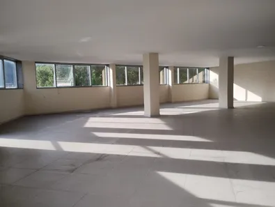 Prédio Inteiro para alugar, 1000m² no Vila Santa Cruz, Duque de Caxias