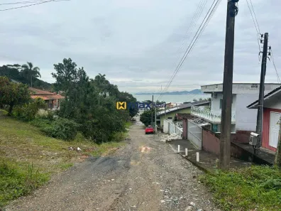 Terreno / Lote / Condomínio à venda, 300m² no Gravatá, Penha