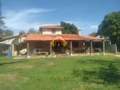 Fazenda / Sítio / Chácara com 3 Quartos à venda, 220m² no Caçapava Velha, Caçapava