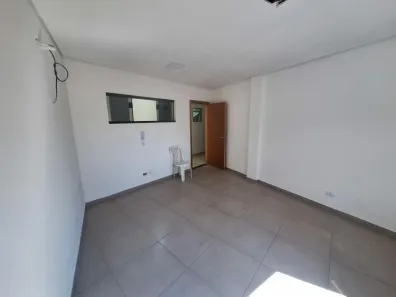 Casa Comercial para alugar, 35m² no Vila Santa Luzia, Taboão da Serra