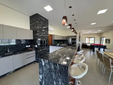 Fazenda / Sítio / Chácara com 3 Quartos à venda, 225m² no Recanto dos Pinheiros, Cambé