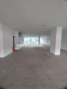 Prédio Inteiro para alugar, 720m² no Jardim Vinte e Cinco de Agosto, Duque de Caxias