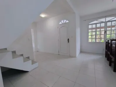 Casa com 2 Quartos para alugar, 100m² no Itacorubi, Florianópolis