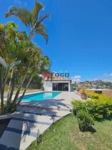 Fazenda / Sítio / Chácara com 4 Quartos à venda, 269m² no , Igaratá