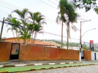 Casa com 4 Quartos à venda, 350m² no Centro, Embu das Artes