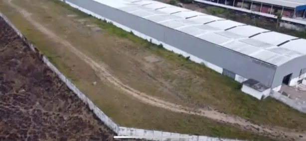 Galpão / Depósito / Armazém para alugar, 4000m² no Centro, Escada