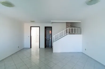 Sobrado com 3 Quartos à venda, 106m² no Jardim Alvorada, Campo Largo