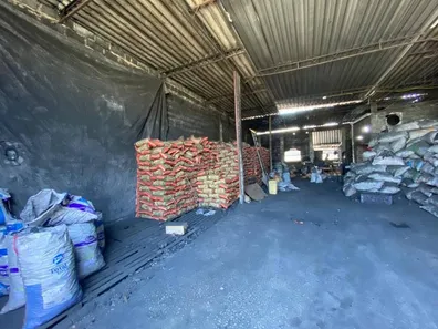 Galpão / Depósito / Armazém à venda, 500m² no Olinda, Nilópolis