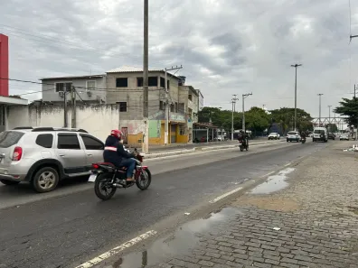Galpão / Depósito / Armazém para alugar, 430m² no Praia do Siqueira, Cabo Frio