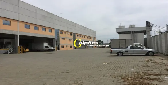 Galpão / Depósito / Armazém para alugar, 2400m² no Vila Sul Americana, Carapicuíba