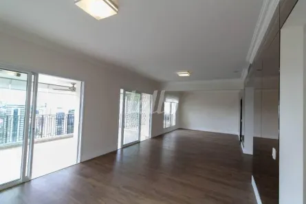 Apartamento com 2 Quartos para alugar, 241m² no Jardim Panorama, São Paulo