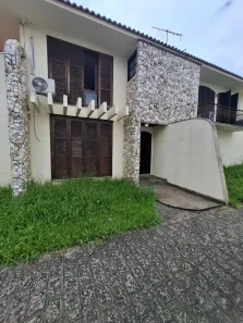 Casa com 6 Quartos para alugar, 1000m² no Cristo Rei, Curitiba