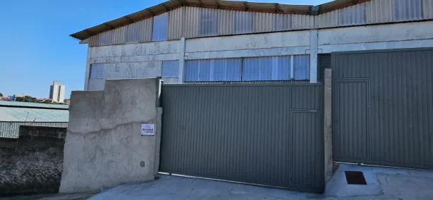 Galpão / Depósito / Armazém para alugar, 700m² no Mogi Moderno, Mogi das Cruzes