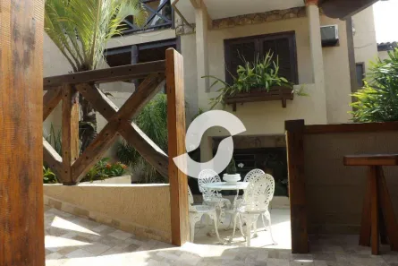 Hotel / Motel / Pousada com 20 Quartos à venda, 1200m² no Itaipu, Niterói