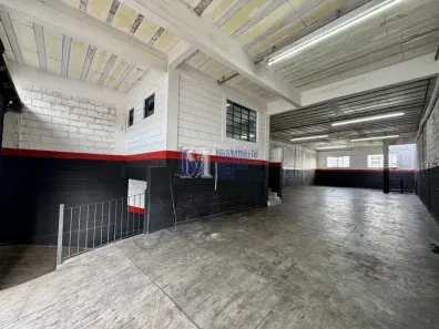 Galpão / Depósito / Armazém para alugar, 550m² no Jardim das Laranjeiras, Bragança Paulista
