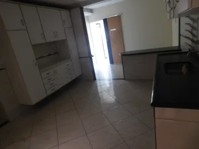 Casa com 2 Quartos para venda ou aluguel, 225m² no Centro, Nilópolis