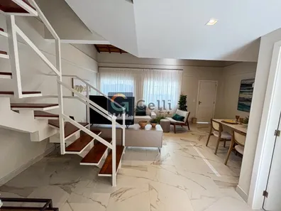 Casa de Condomínio com 3 Quartos à venda, 130m² no Mosela, Petrópolis