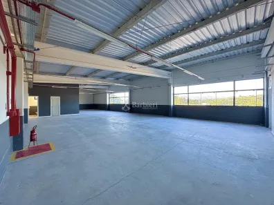 Conjunto Comercial / Sala para alugar, 240m² no Do Salto, Blumenau