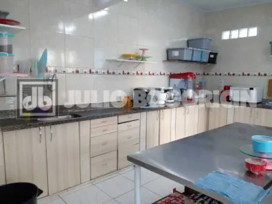 Casa Comercial à venda, 300m² no Tanque, Rio de Janeiro