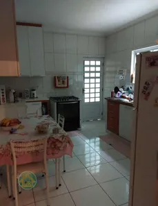 Sobrado com 2 Quartos para venda ou aluguel, 350m² no Jardim Estrela D'alva, São Paulo