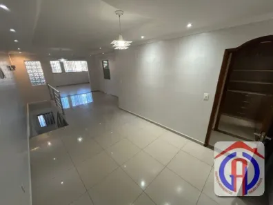 Sobrado com 4 Quartos à venda, 300m² no Núcleo Bandeirante, Brasília