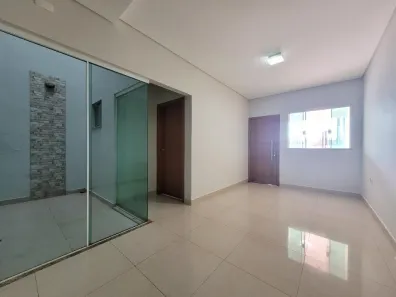 Casa com 3 Quartos para alugar, 105m² no Jardim Itália II, Maringá