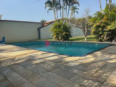 Fazenda / Sítio / Chácara com 3 Quartos à venda, 150m² no Freguesia da Escada, Guararema