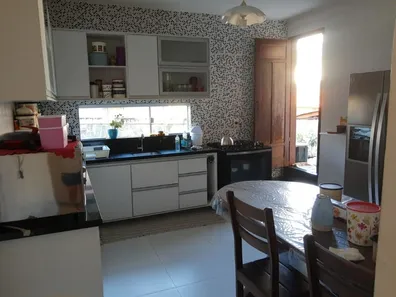 Sobrado com 4 Quartos à venda, 256m² no Ipitanga, Lauro de Freitas