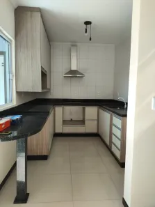 Sobrado com 3 Quartos à venda, 159m² no Costa e Silva, Joinville