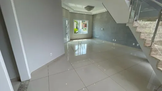 Sobrado com 3 Quartos para alugar, 220m² no Jardim Golden Park Residence, Hortolândia