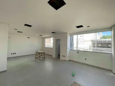Conjunto Comercial / Sala para alugar, 38m² no Centro, Chapecó