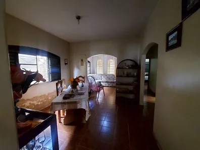 Casa com 3 Quartos à venda, 232m² no Santo Agostinho, Rio Verde