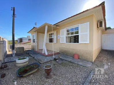 Casa com 3 Quartos para alugar, 132m² no Metropol, Criciúma