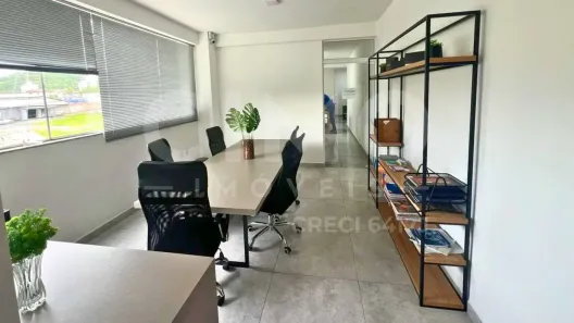 Galpão / Depósito / Armazém para alugar, 1261m² no Centro, Camboriú