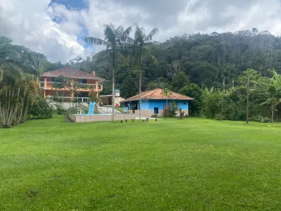 Fazenda / Sítio / Chácara com 3 Quartos à venda, 33000m² no Riograndina, Nova Friburgo