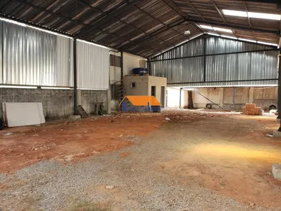 Galpão / Depósito / Armazém à venda, 550m² no Nova Cachoeirinha, Belo Horizonte
