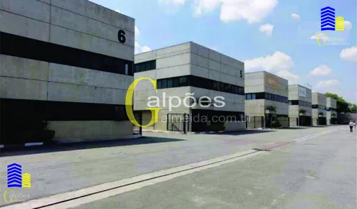 Galpão / Depósito / Armazém para alugar, 750m² no Quitaúna, Osasco