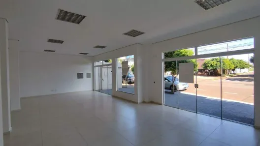 Conjunto Comercial / Sala para alugar, 100m² no Jardim Gisela, Toledo