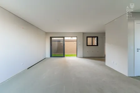 Sobrado com 3 Quartos à venda, 234m² no São Lourenço, Curitiba