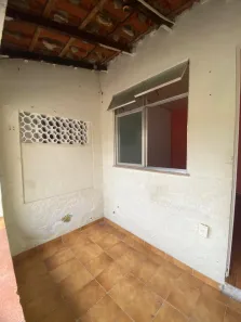 Casa com 1 Quarto para alugar, 40m² no Coréia, Mesquita