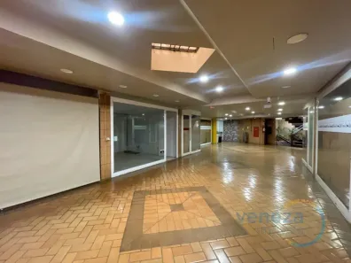 Galpão / Depósito / Armazém para alugar, 16m² no Centro, Londrina