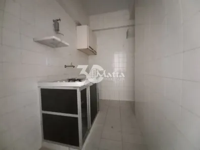 Kitnet com 1 Quarto à venda, 45m² no Centro, Juiz de Fora