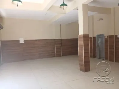 Loja / Salão / Ponto Comercial para alugar, 89m² no Centro, Resende