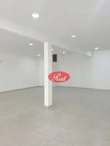 Loja / Salão / Ponto Comercial para alugar, 270m² no Vila Romanópolis, Ferraz de Vasconcelos