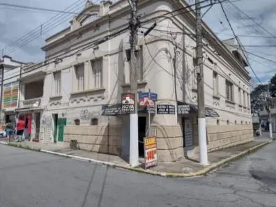 Casa com 4 Quartos à venda, 343m² no Centro, Guaratinguetá