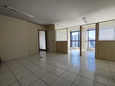 Conjunto Comercial / Sala para alugar, 50m² no Centro, Curitiba