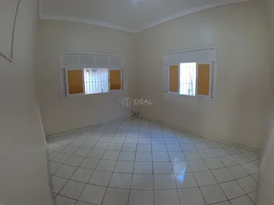 Loja / Salão / Ponto Comercial com 3 Quartos à venda, 380m² no Parque Califórnia, Campos dos Goytacazes