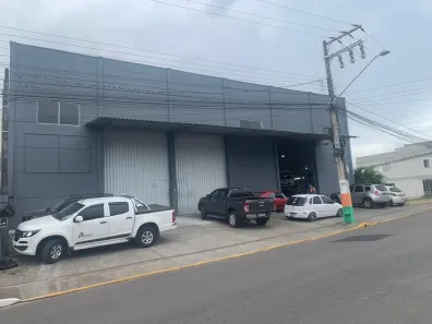 Galpão / Depósito / Armazém para alugar, 240m² no Santa Regina, Camboriú