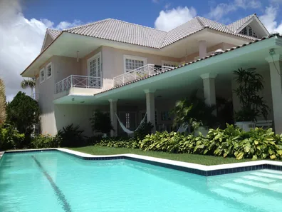Casa de Condomínio com 6 Quartos para venda ou aluguel, 800m² no Candelária, Natal